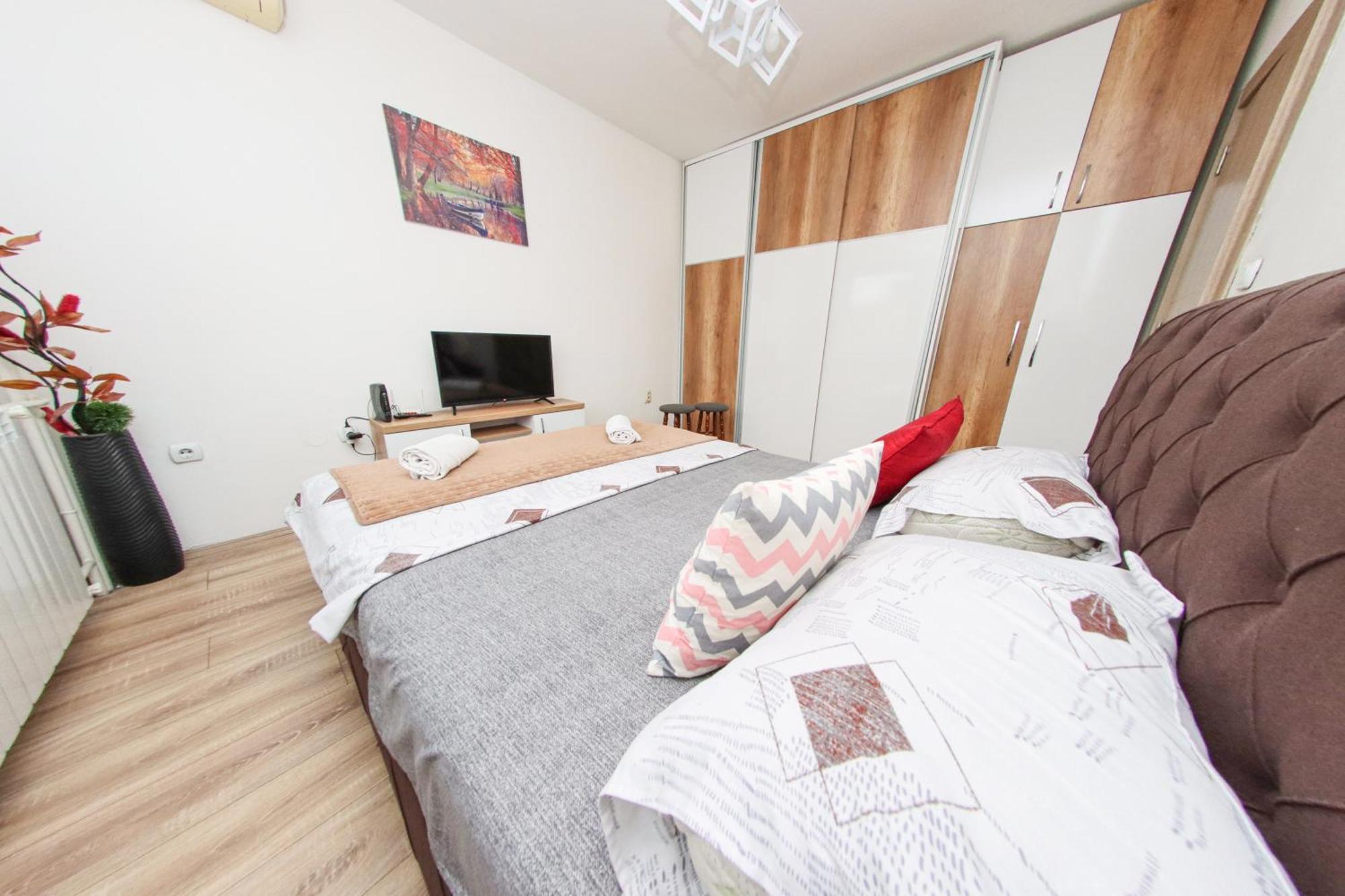 Rooftop Apartment At Mainsquare Skopje Exterior photo