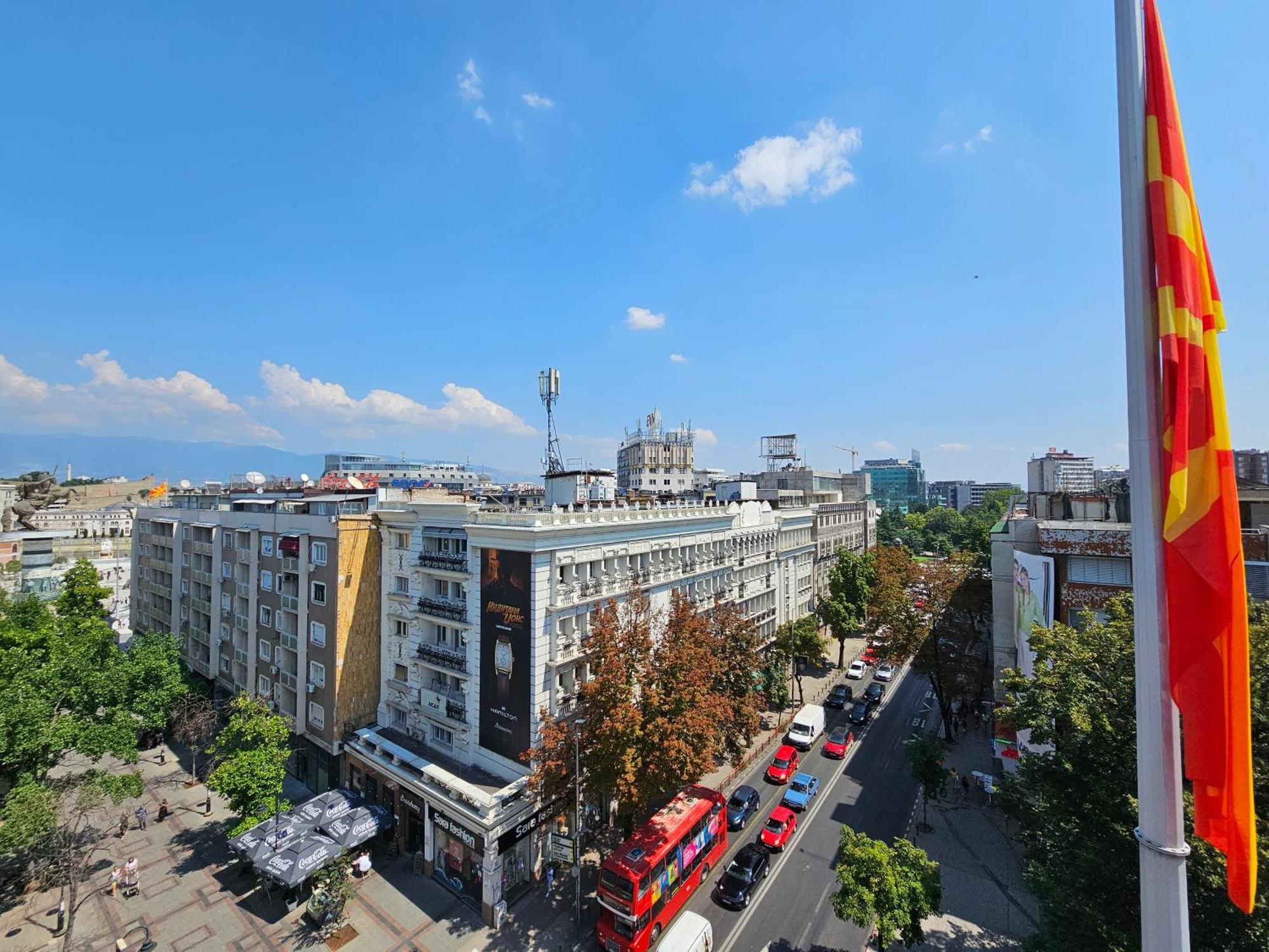 Rooftop Apartment At Mainsquare Skopje Exterior photo